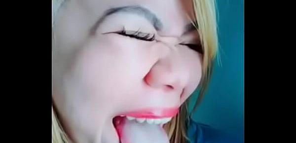  Long tongue slut for blowjob